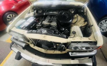 Mercedes-benz-s-class-1977-yellow-13