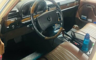 Mercedes-benz-s-class-1977-yellow-14