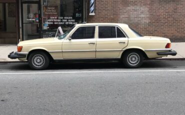Mercedes-benz-s-class-1977-yellow-16