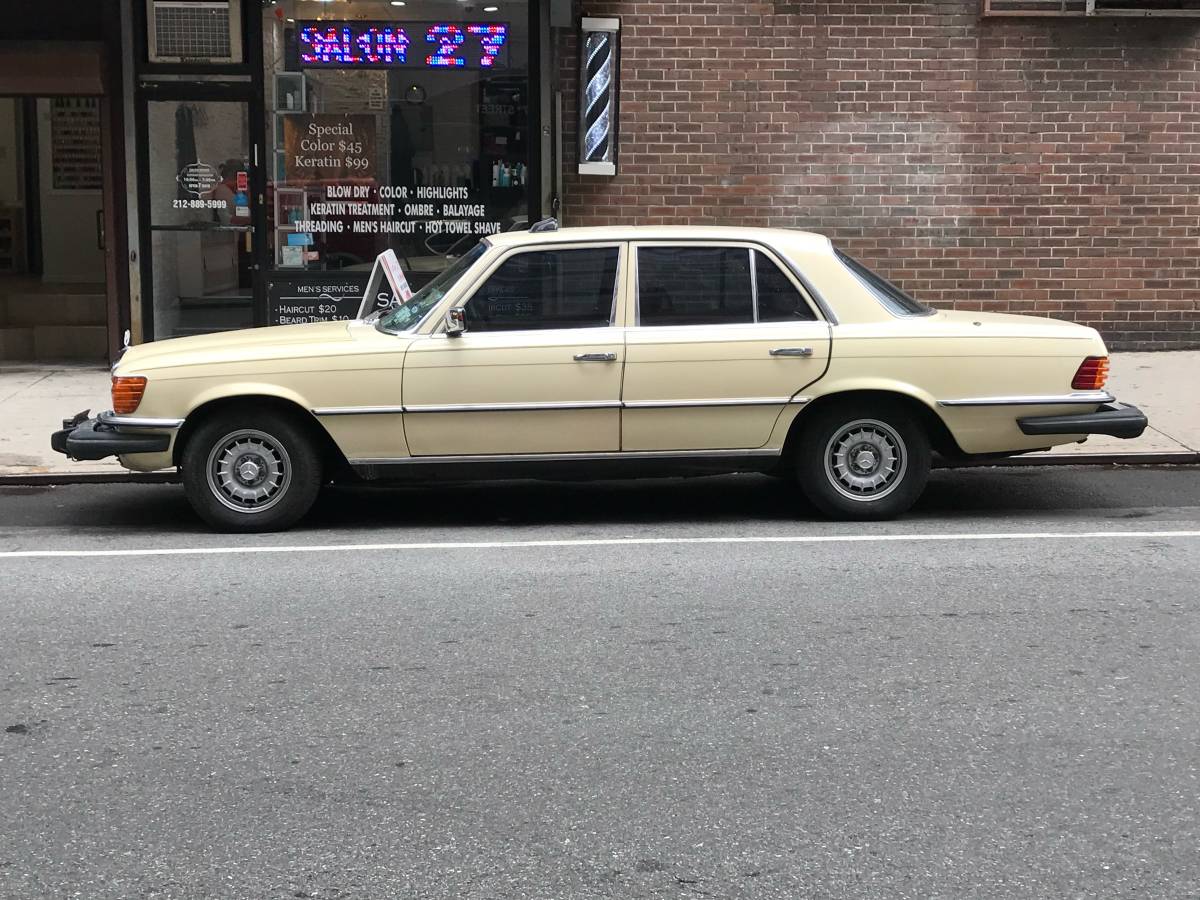Mercedes-benz-s-class-1977-yellow-16