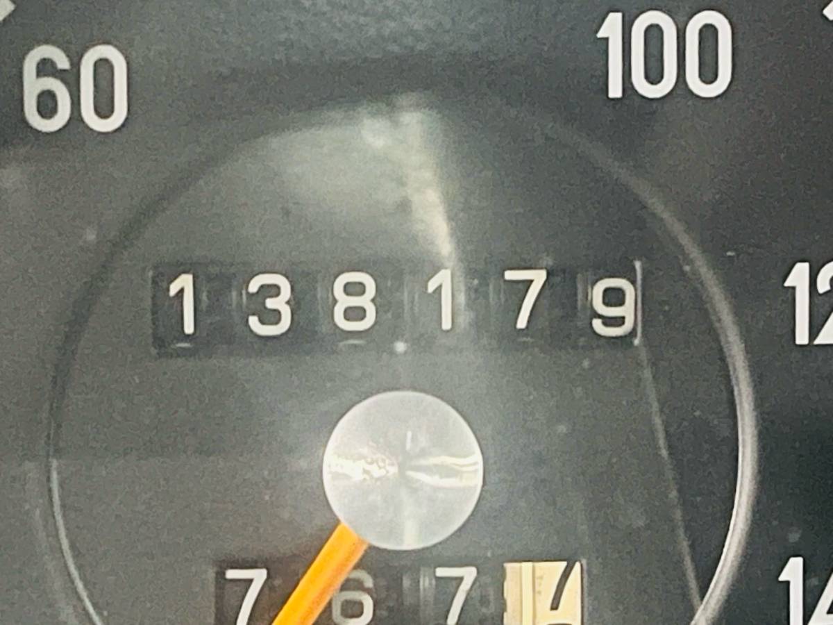 Mercedes-benz-s-class-1977-yellow-19