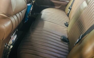 Mercedes-benz-s-class-1977-yellow-21