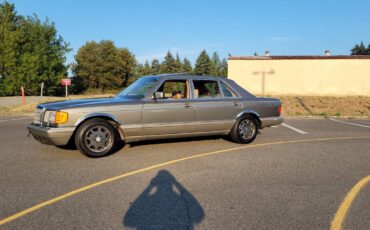 Mercedes-benz-s-class-1986-3