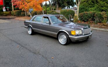 Mercedes-benz-s-class-1986-5