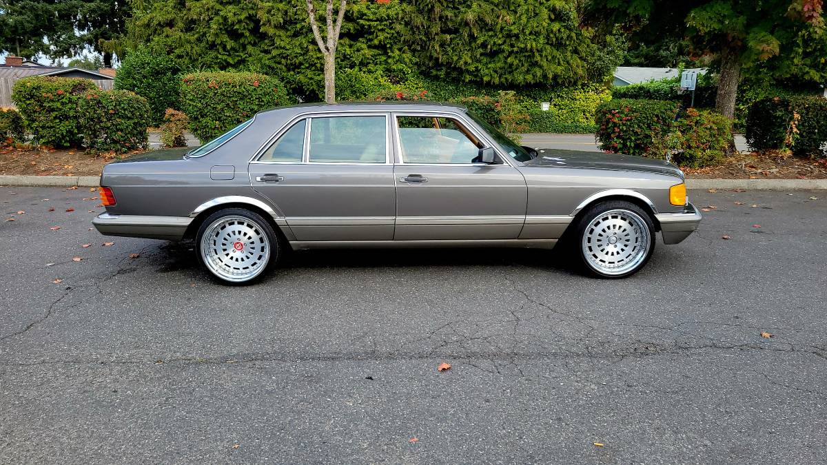 Mercedes-benz-s-class-1986-7