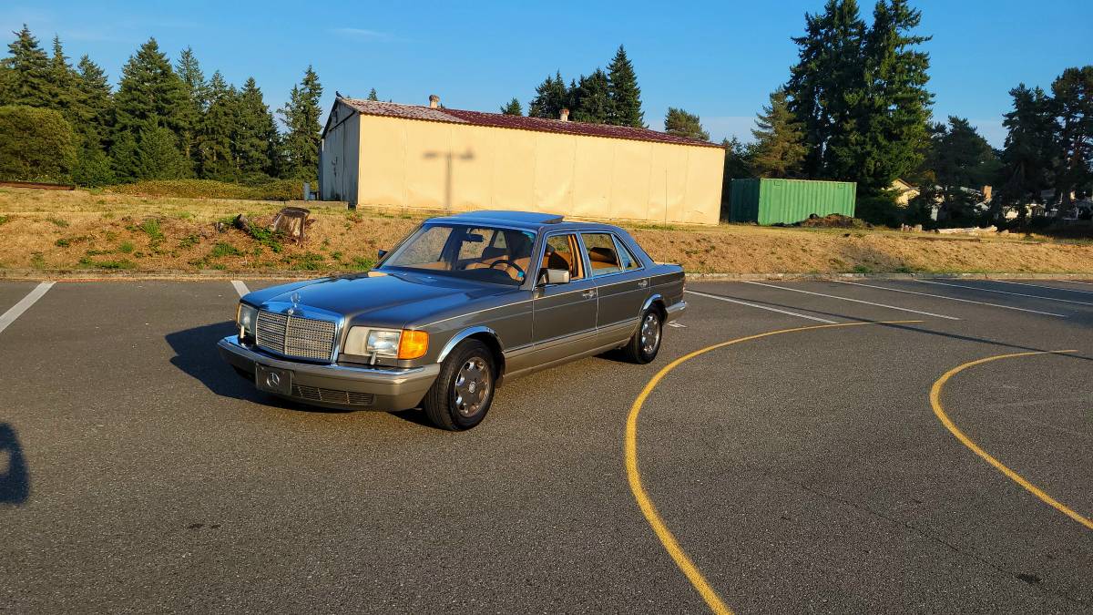 Mercedes-benz-s-class-1986