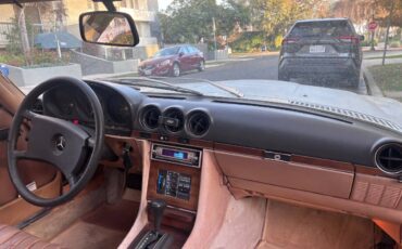 Mercedes-benz-sl-1980-6