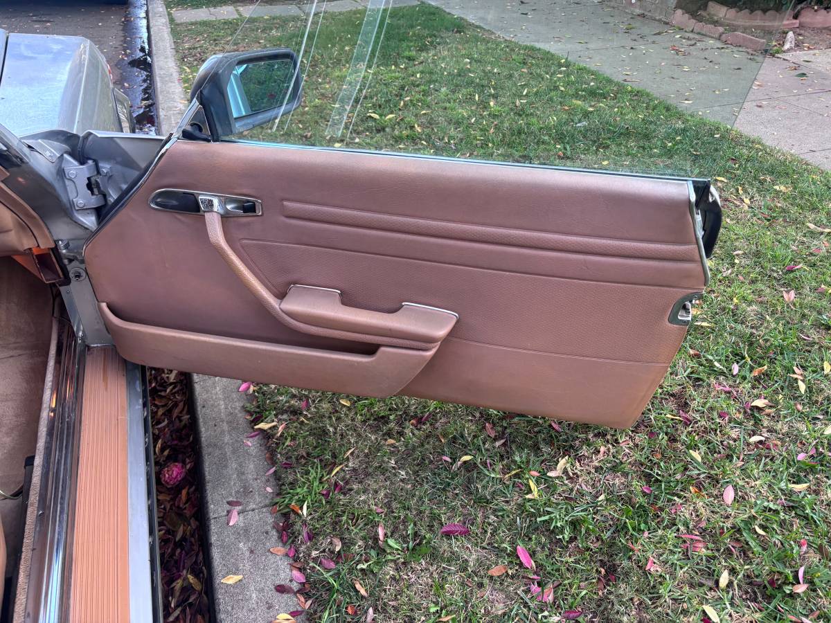 Mercedes-benz-sl-1980-6