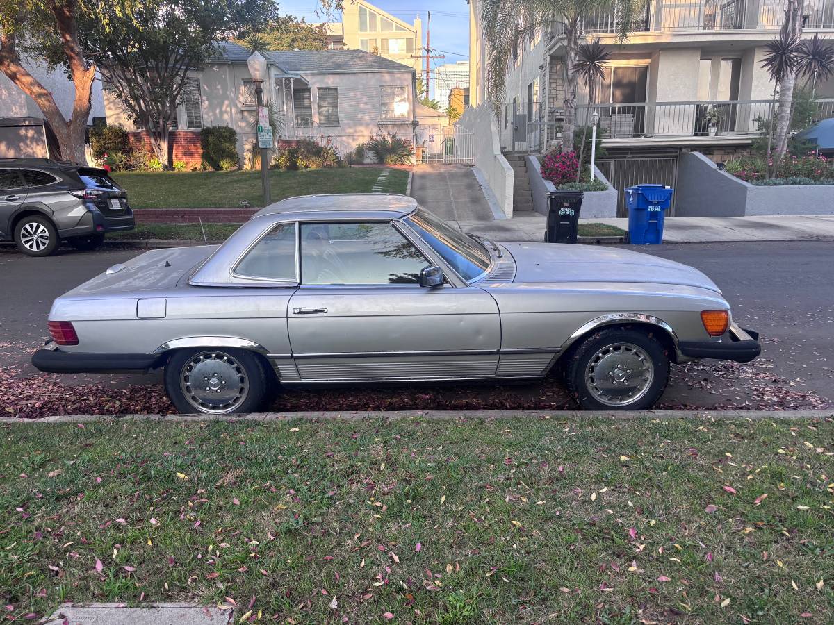 Mercedes-benz-sl-1980-7