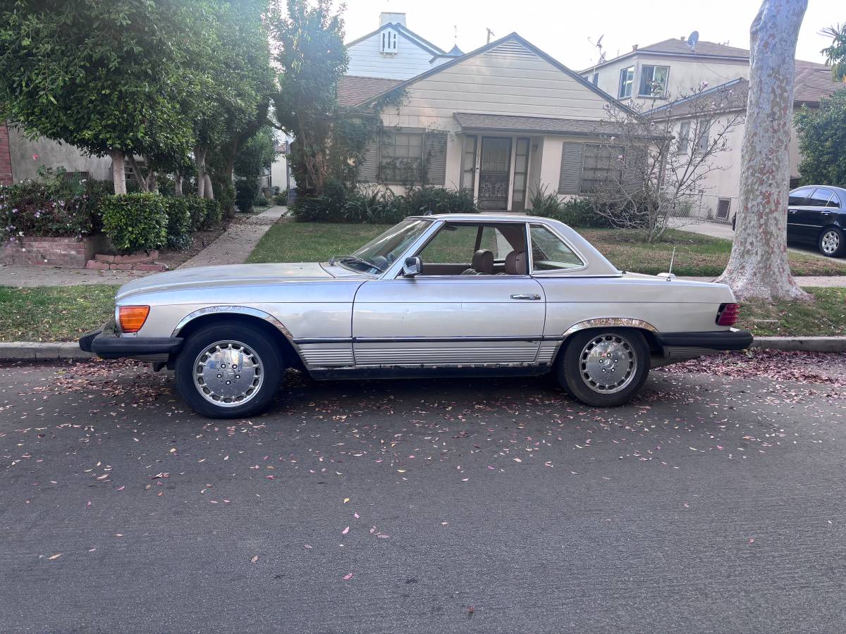 Mercedes-benz-sl-1980-8