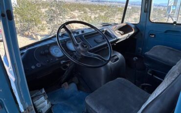 Mercedes-benz-sprinter-diesel-1972-12