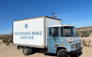 Mercedes-benz-sprinter-diesel-1972-13