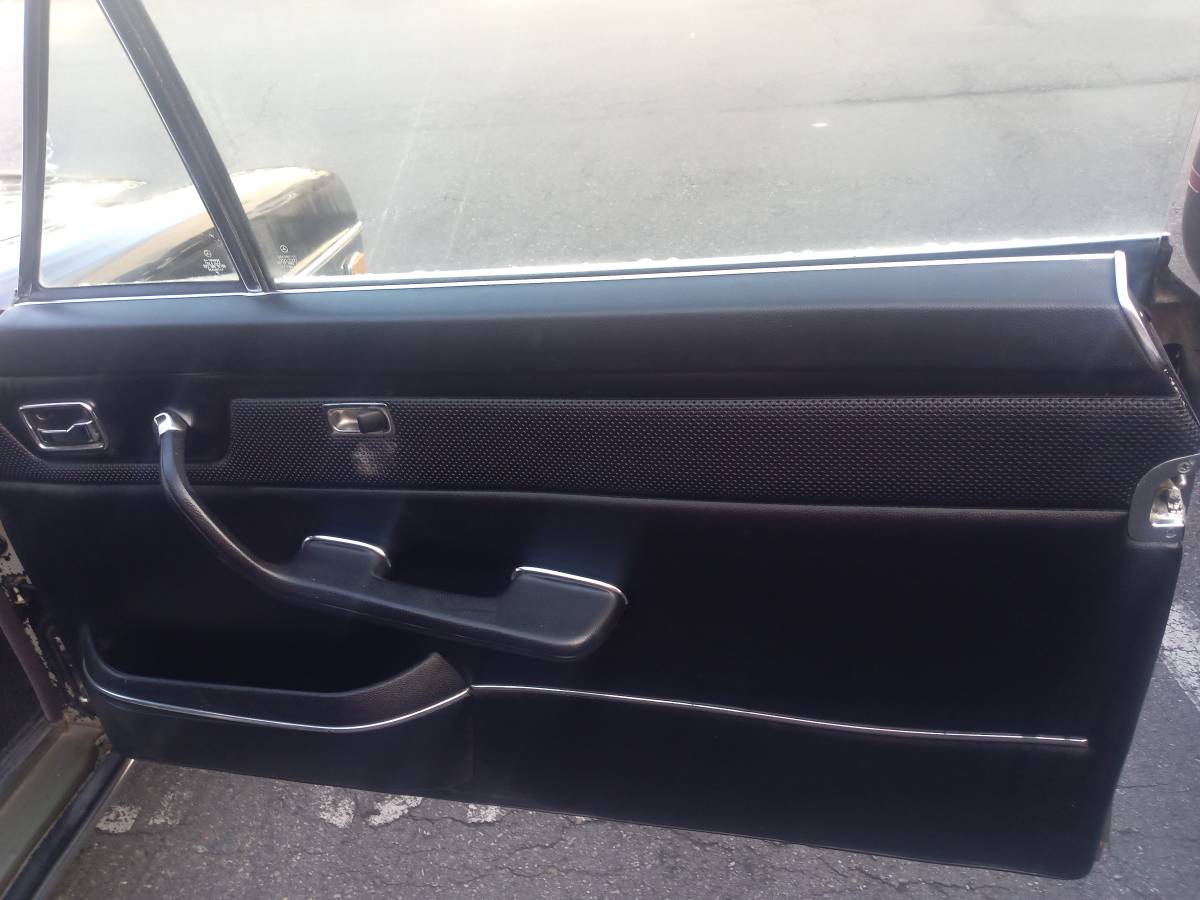 Mercedes-c280-1975-3