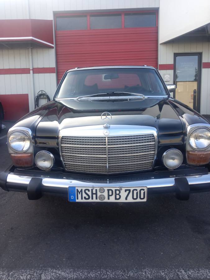 Mercedes-c280-1975-5