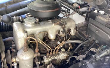 Mercedes-diesel-1961-grey-5