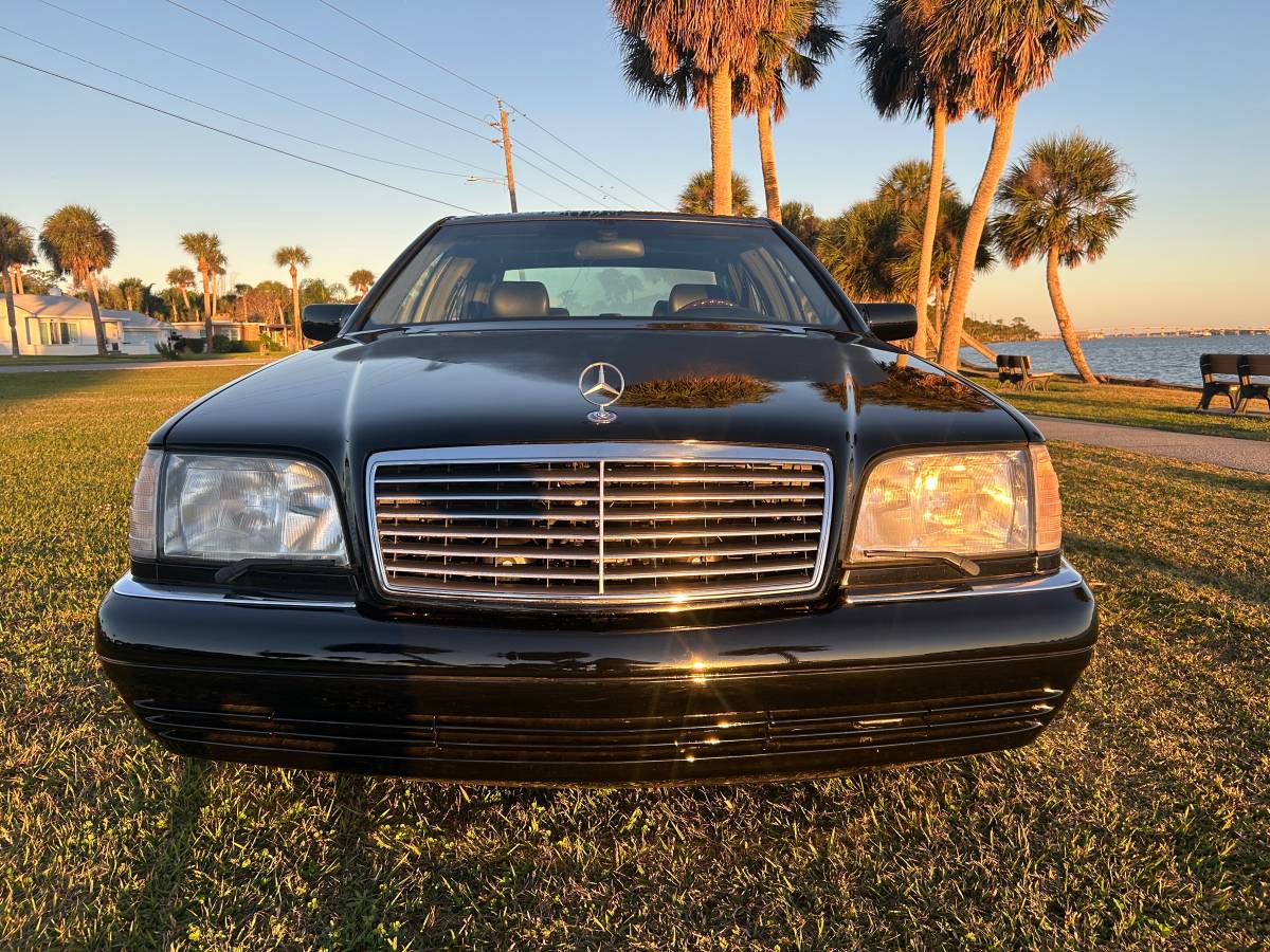 Mercedes-s600-sedan-1995-1
