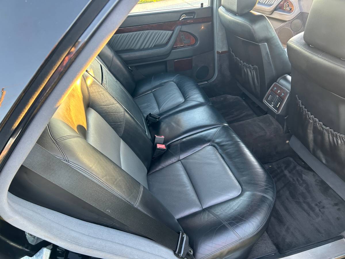 Mercedes-s600-sedan-1995-16