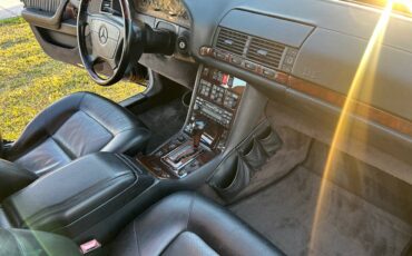 Mercedes-s600-sedan-1995-19