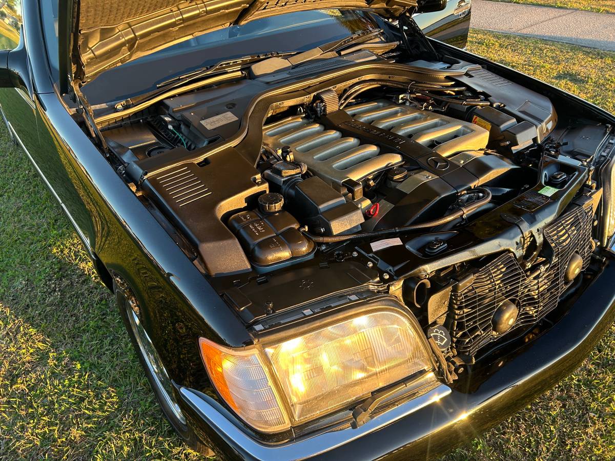 Mercedes-s600-sedan-1995-21
