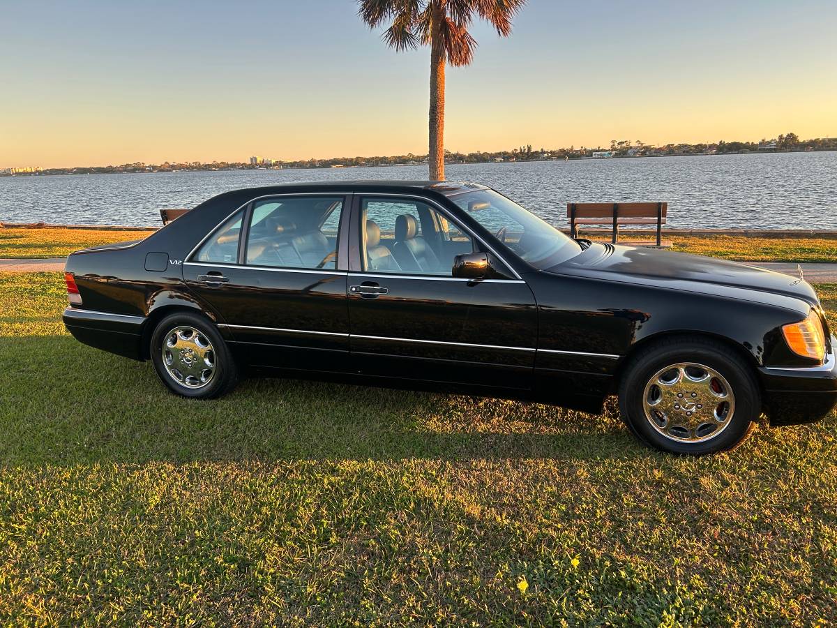 Mercedes-s600-sedan-1995-8