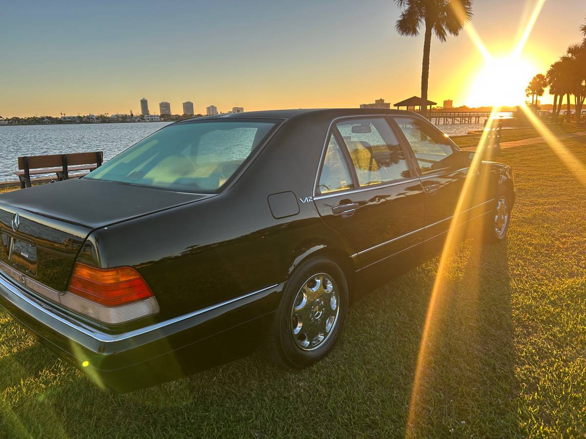 Mercedes-s600-sedan-1995-9