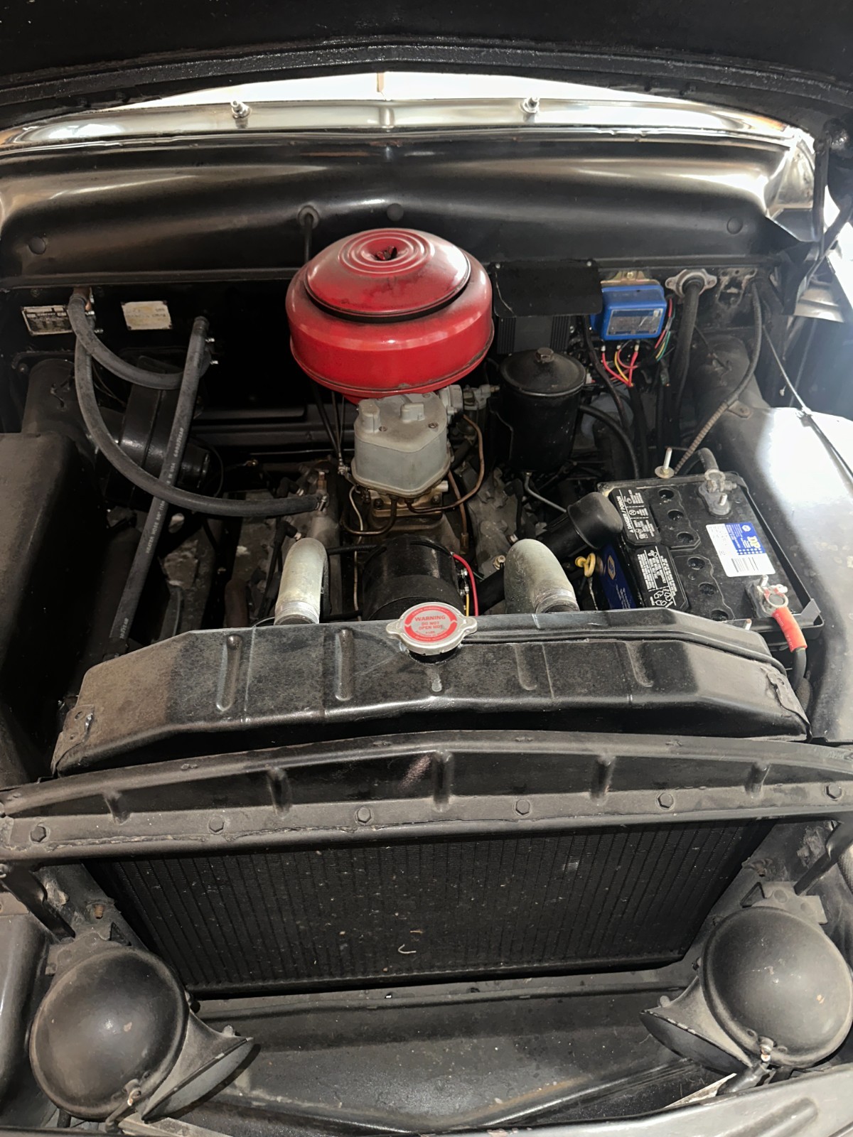 Mercury-8-1949-Sedan-13