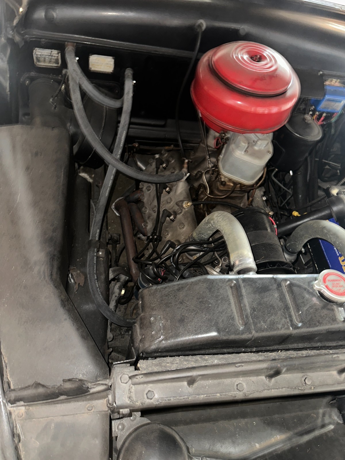 Mercury-8-1949-Sedan-14