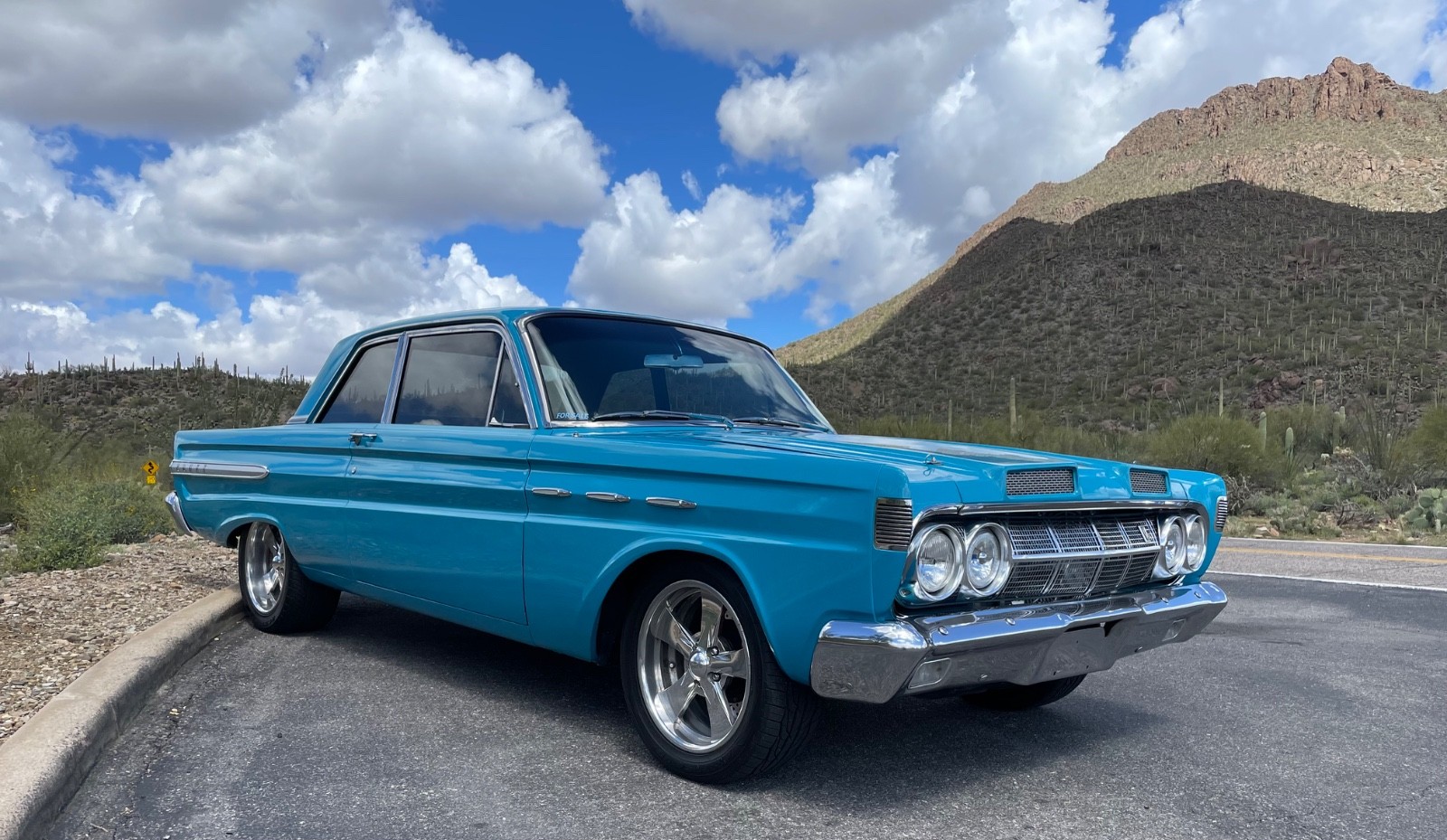 Mercury-Comet-1964-Sedan-23