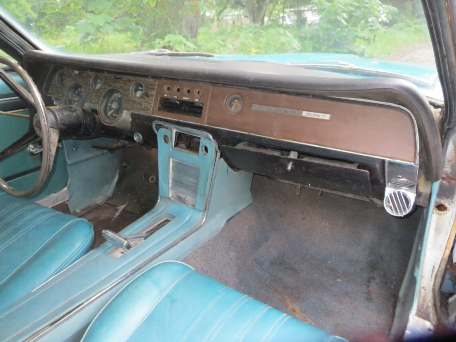 Mercury-Cougar-1967-2-Door-Sedan-14