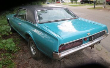 Mercury-Cougar-1967-2-Door-Sedan-2