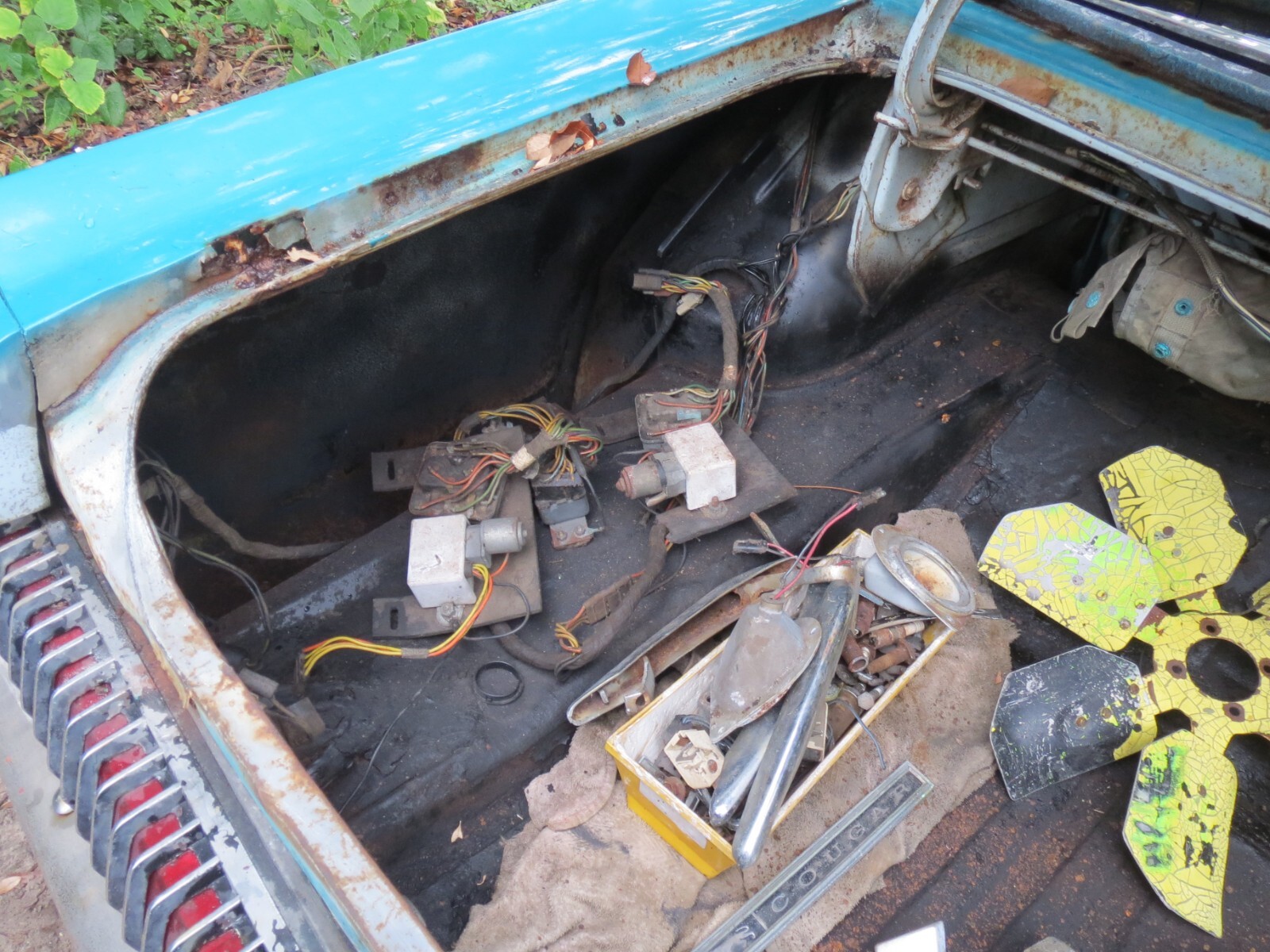 Mercury-Cougar-1967-2-Door-Sedan-20