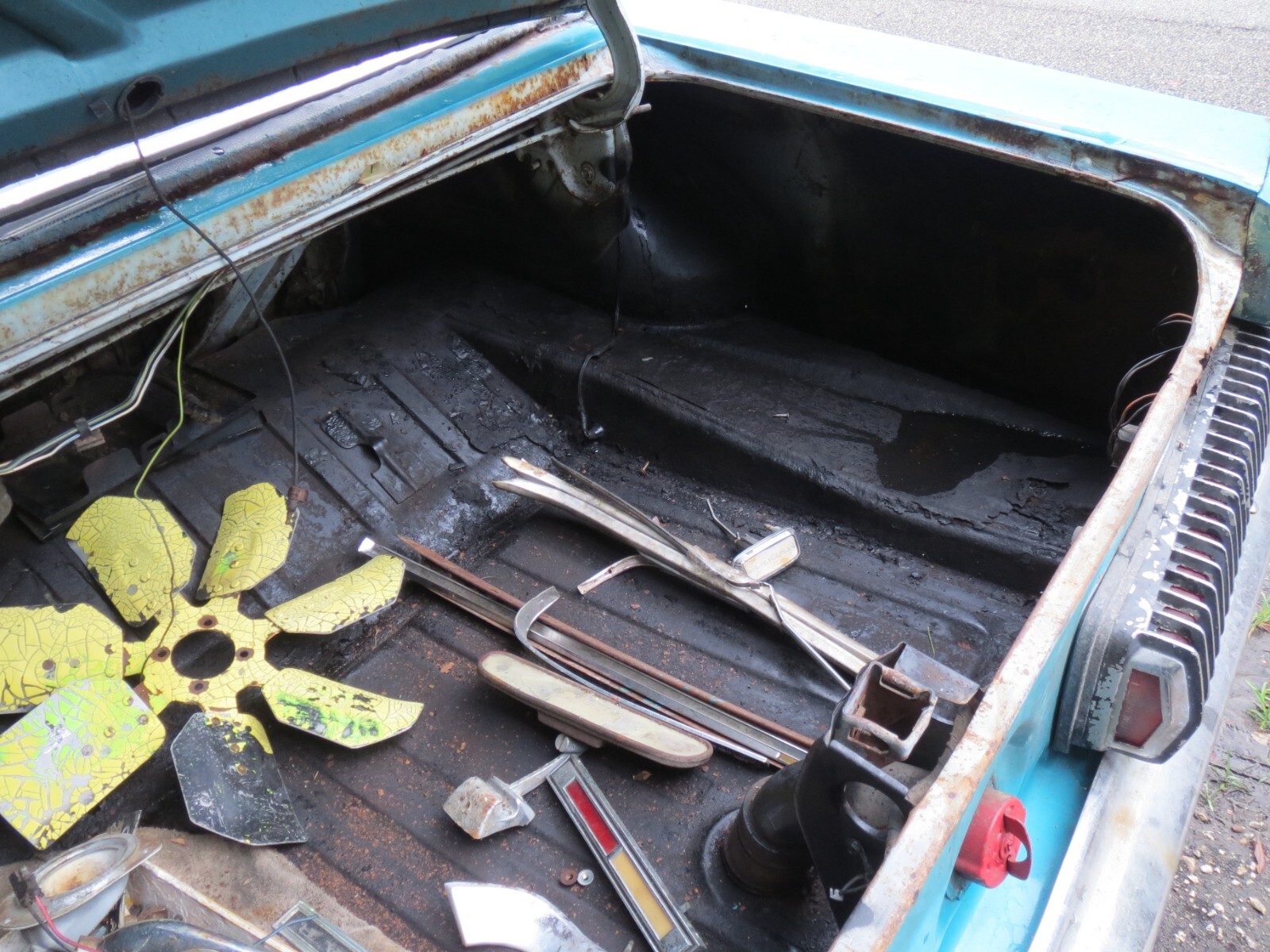 Mercury-Cougar-1967-2-Door-Sedan-21