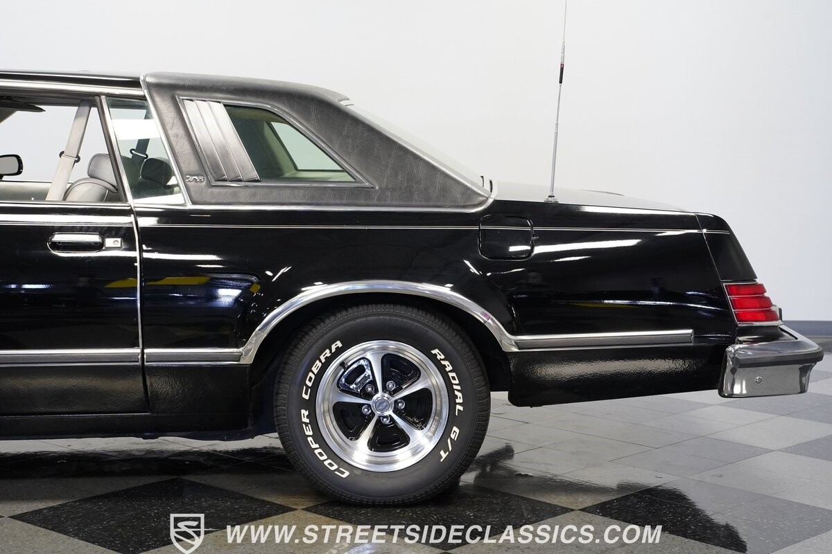 Mercury-Cougar-1979-Coupe-24