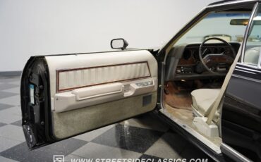 Mercury-Cougar-1979-Coupe-36