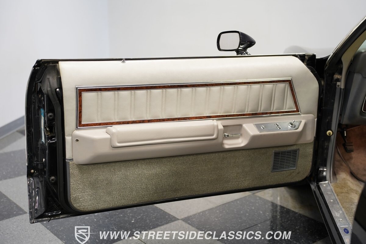 Mercury-Cougar-1979-Coupe-37