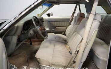 Mercury-Cougar-1979-Coupe-38