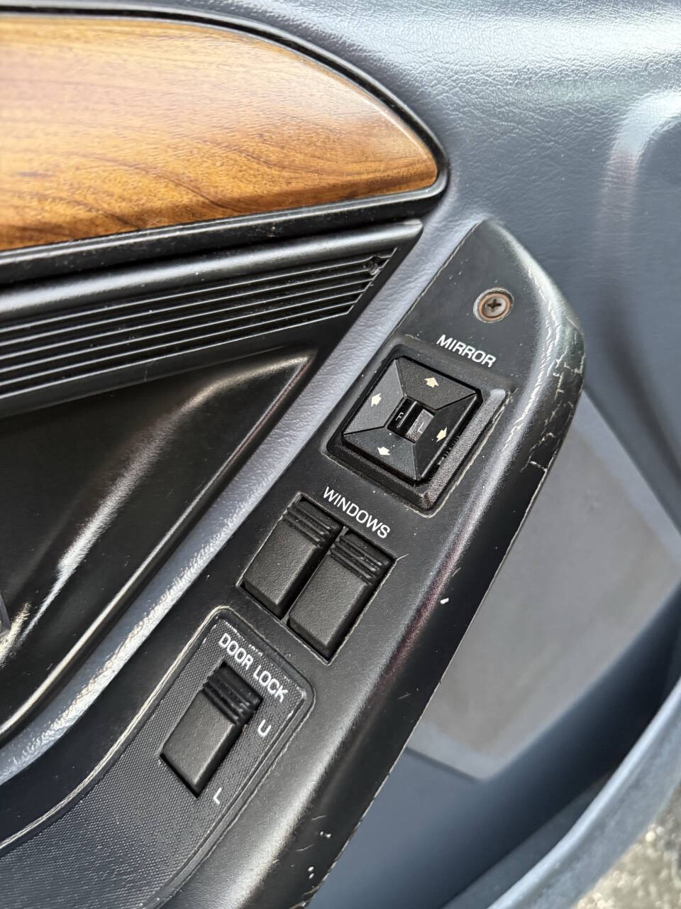 Mercury-Cougar-1990-Coupe-11