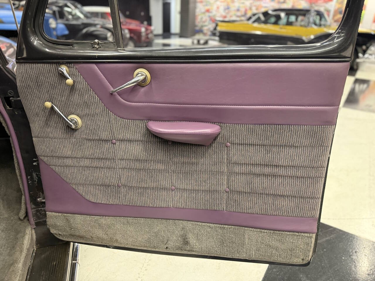 Mercury-Coupe-1947-Coupe-19