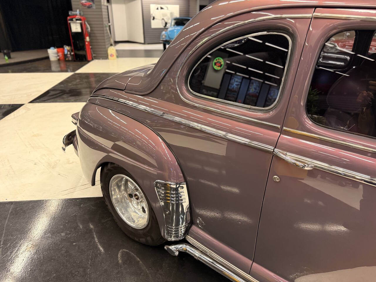 Mercury-Coupe-1947-Coupe-32