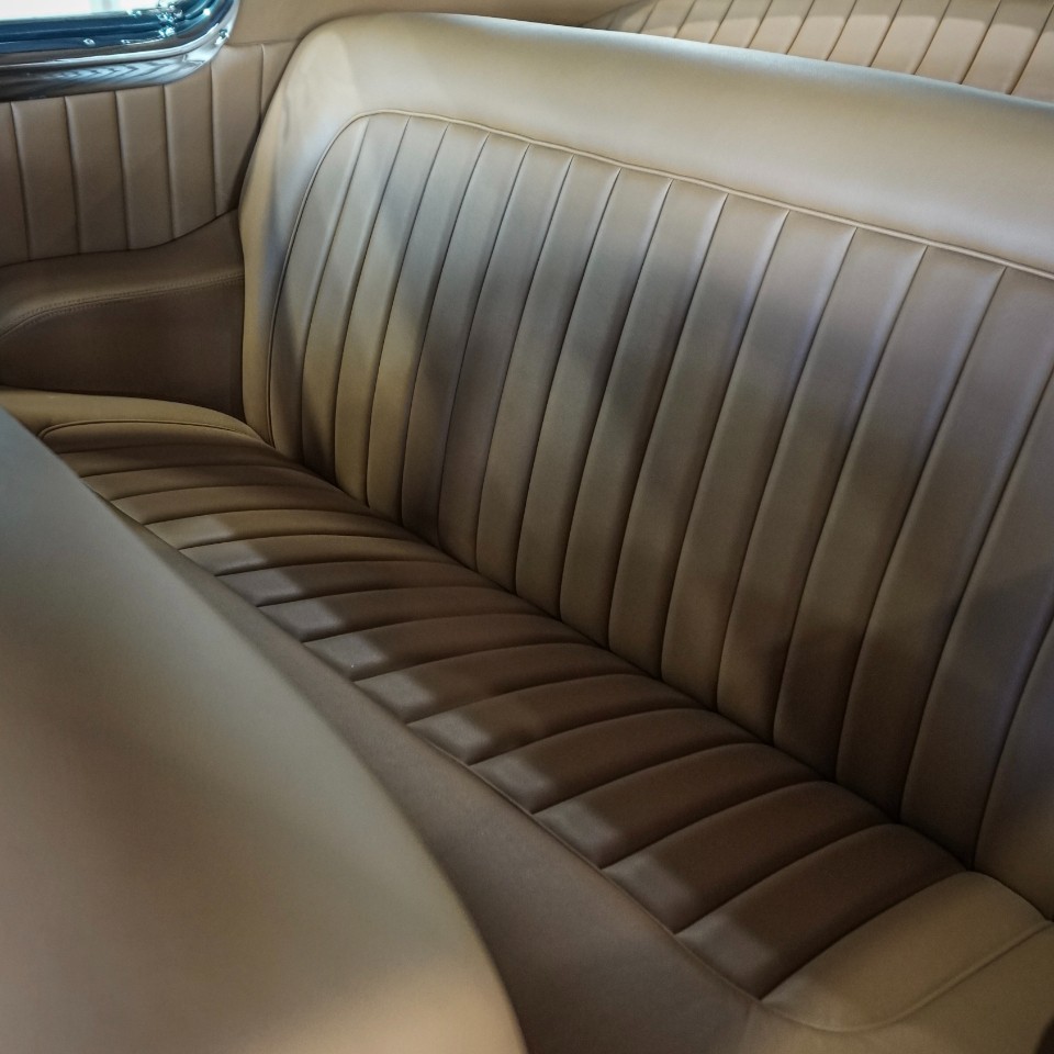 Mercury-Coupe-1950-Classic-Car-25