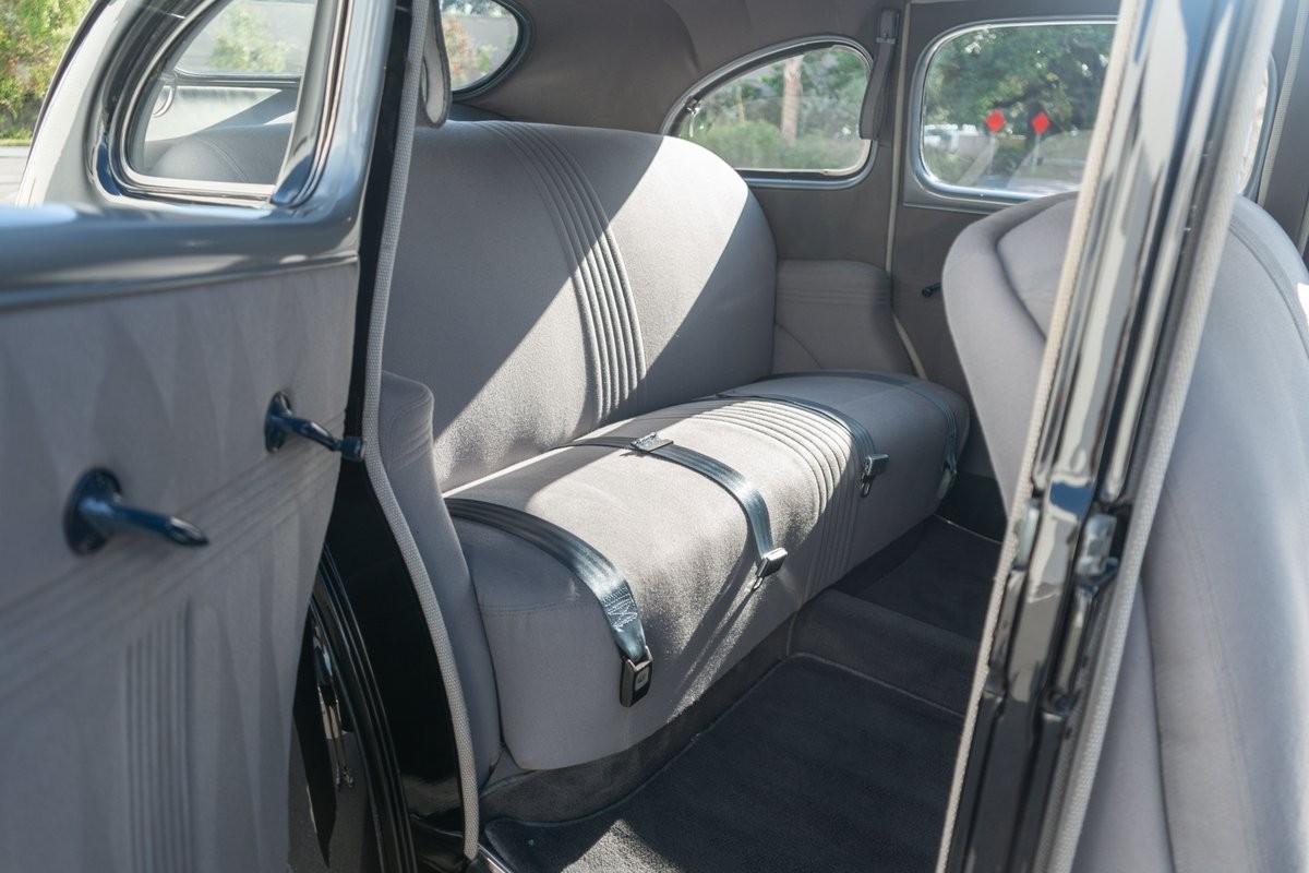 Mercury-Eight-1940-11