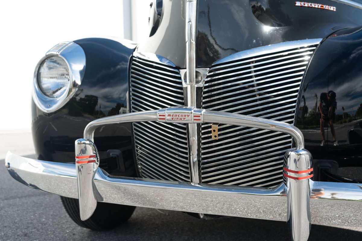 Mercury-Eight-1940-2