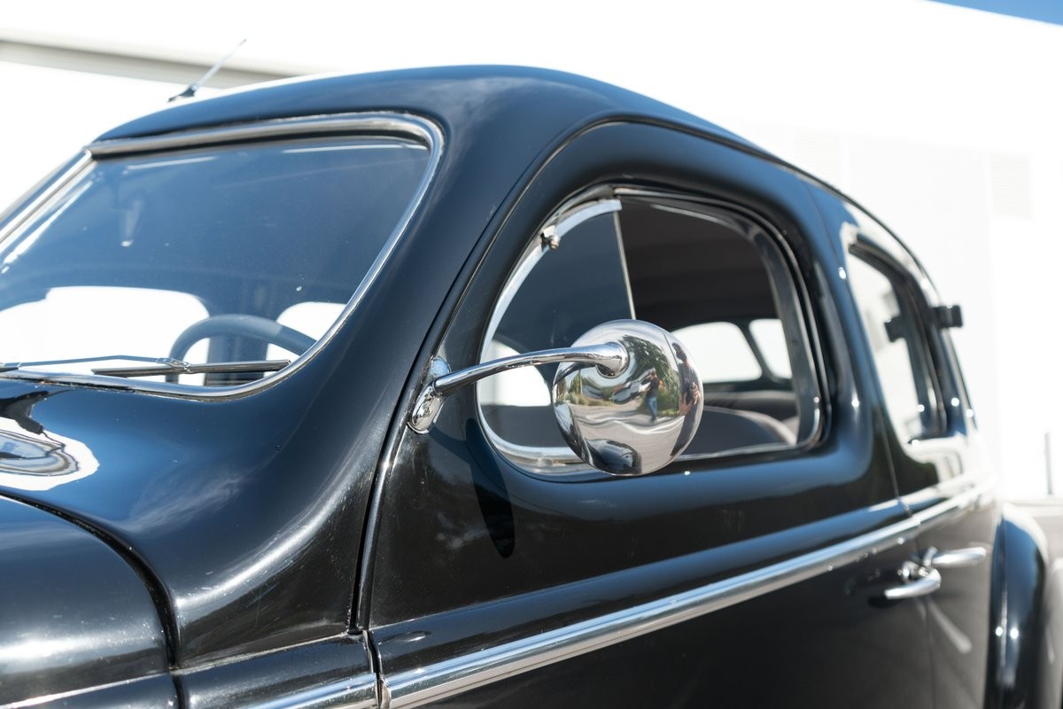 Mercury-Eight-1940-3