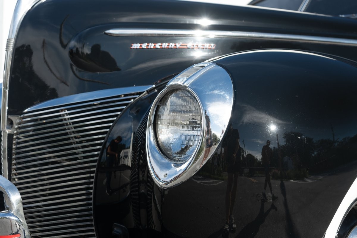 Mercury-Eight-1940-37