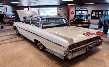 Mercury-Meteor-1961-Sedan-2