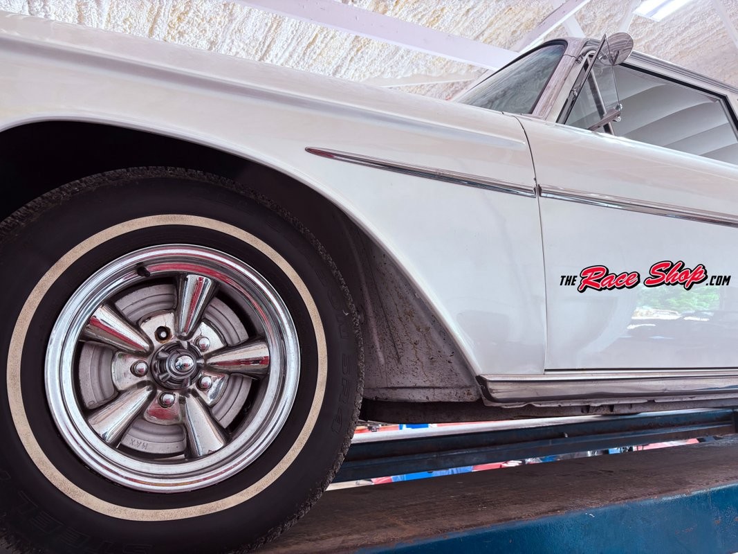 Mercury-Meteor-1961-Sedan-32