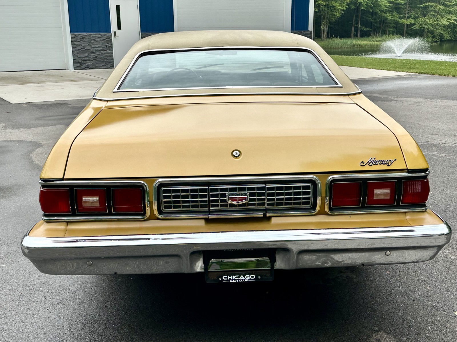 Mercury-Montego-1974-MUSEUM-QUALITY-1-OWNER-10