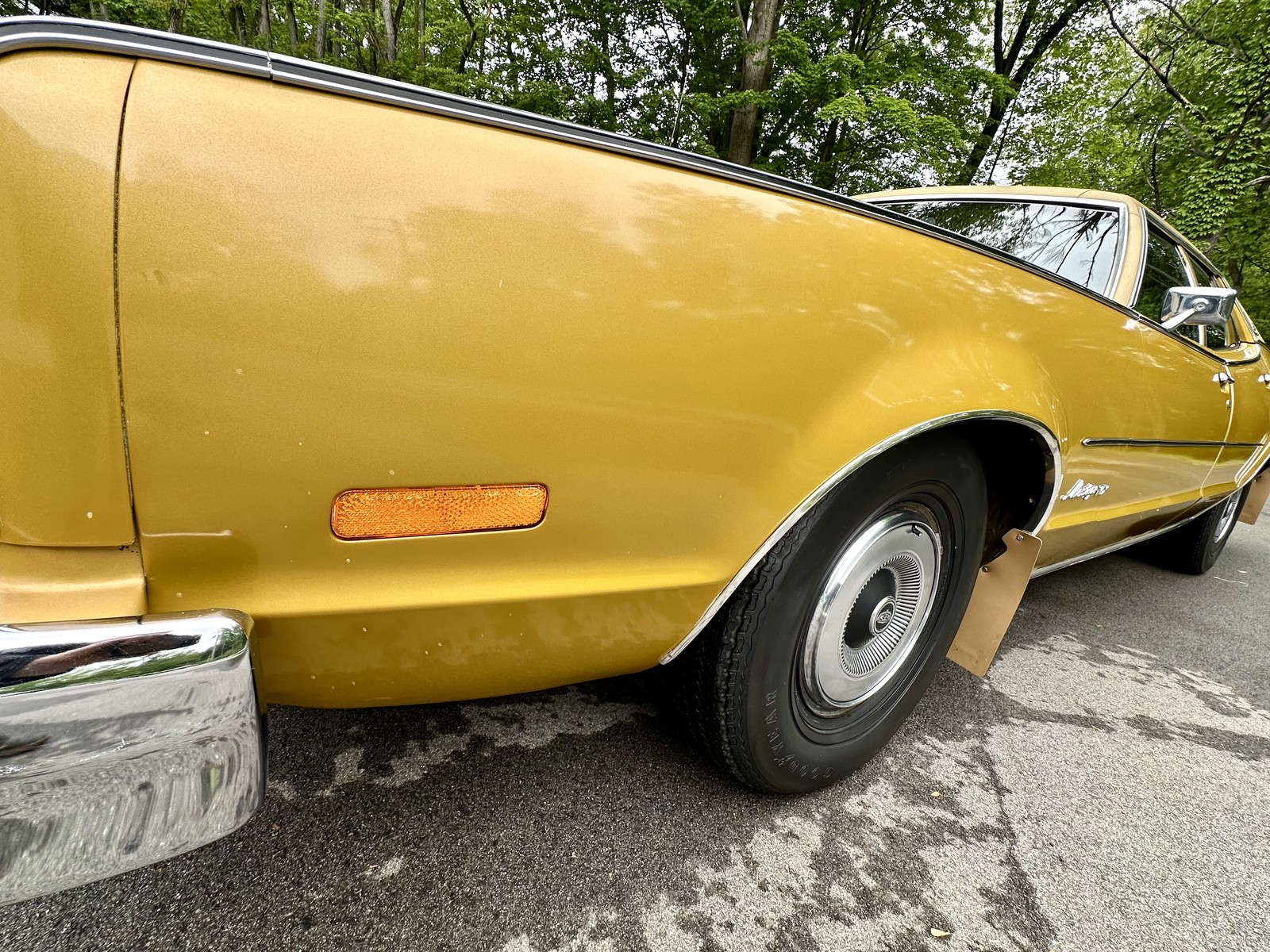 Mercury-Montego-1974-MUSEUM-QUALITY-1-OWNER-18