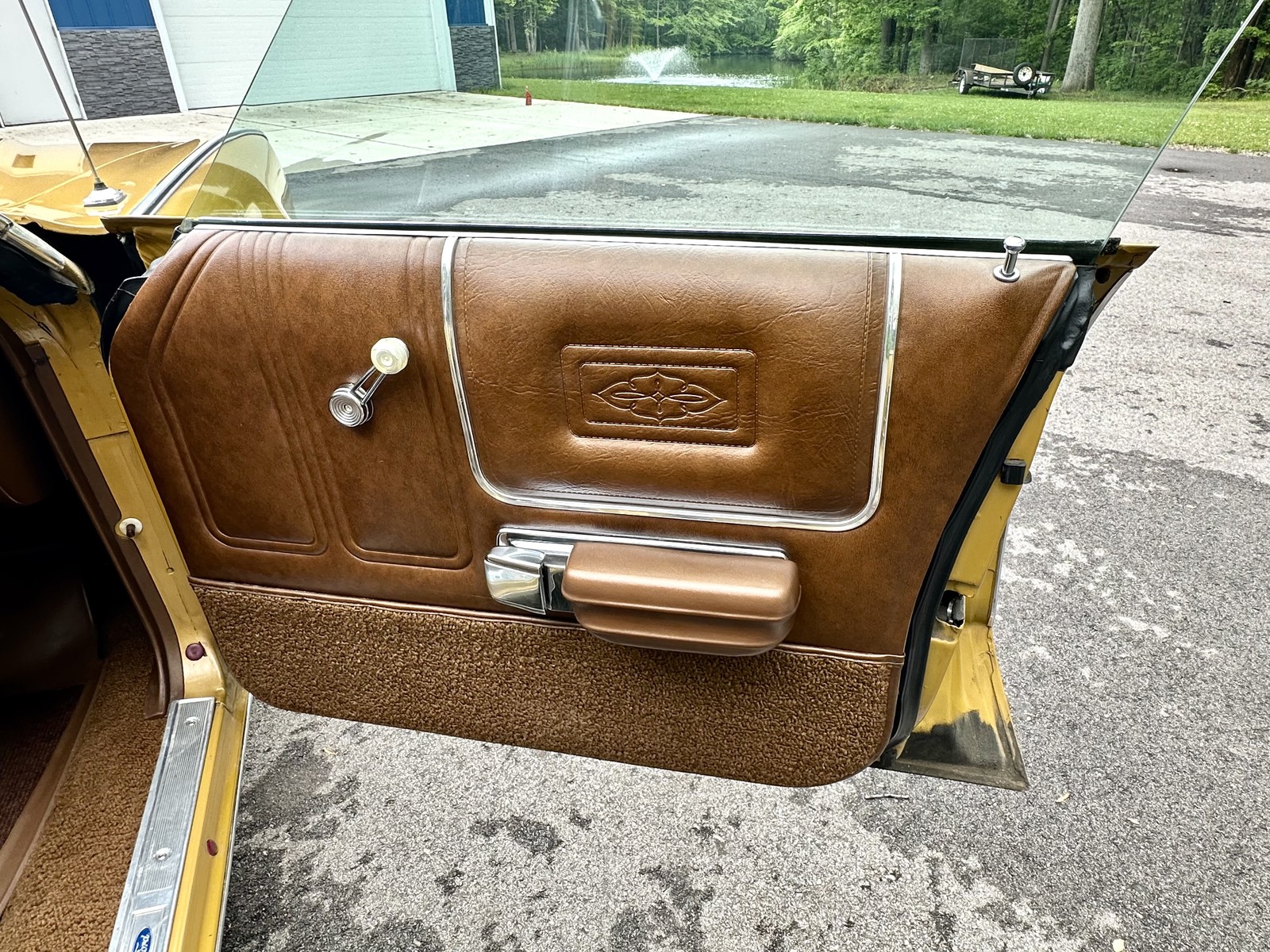 Mercury-Montego-1974-MUSEUM-QUALITY-1-OWNER-28