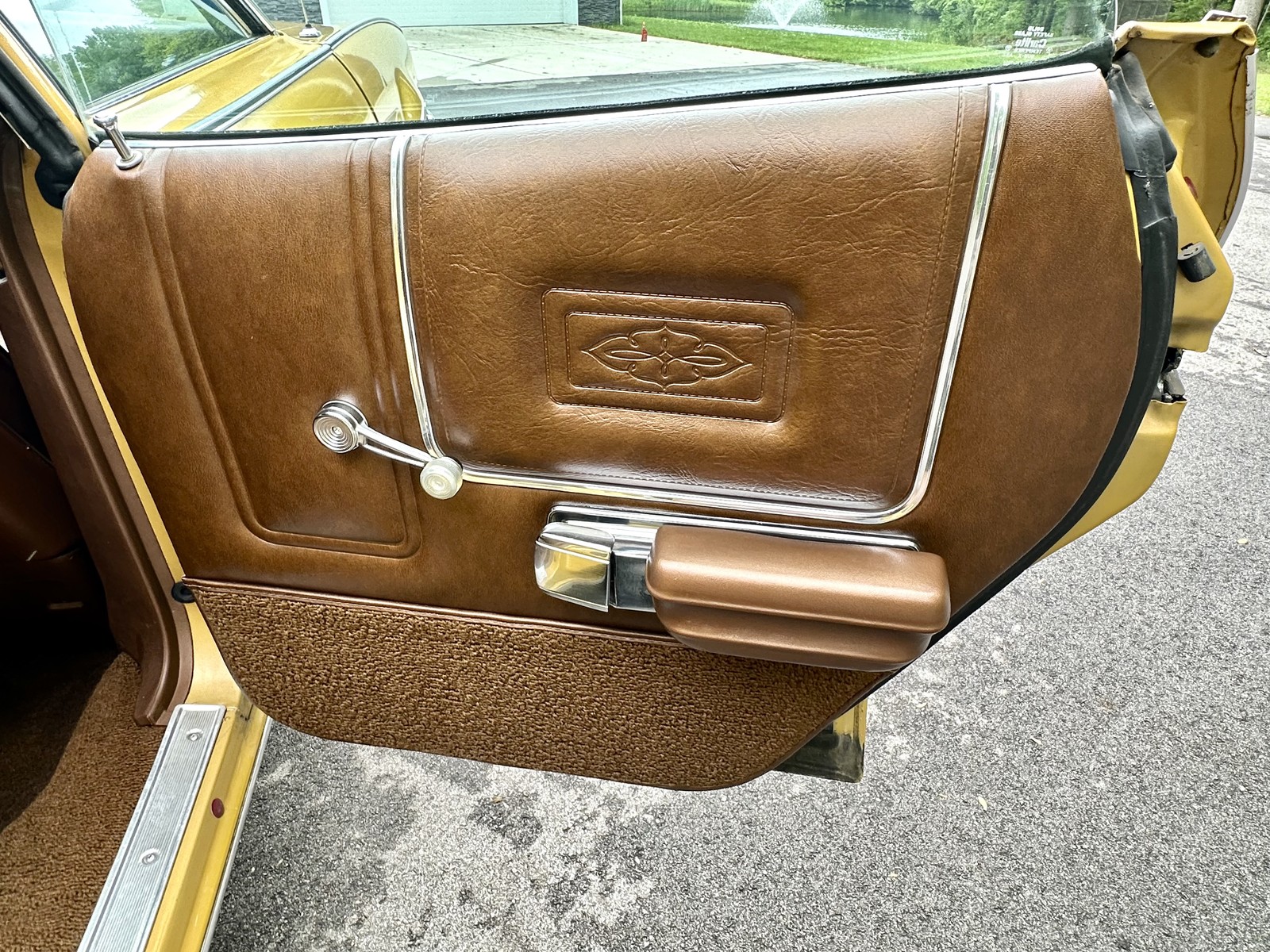 Mercury-Montego-1974-MUSEUM-QUALITY-1-OWNER-32